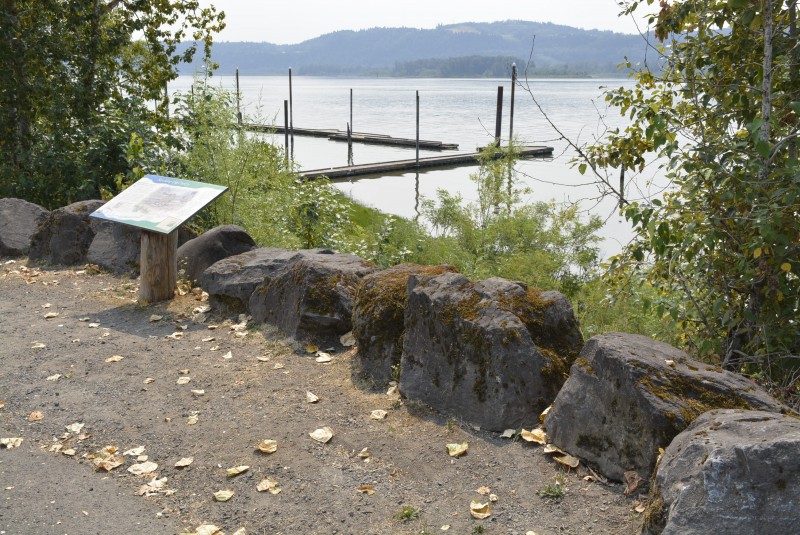  Steamboat Landing is a popular fishing location on the Columbia River. – Rene Carroll 