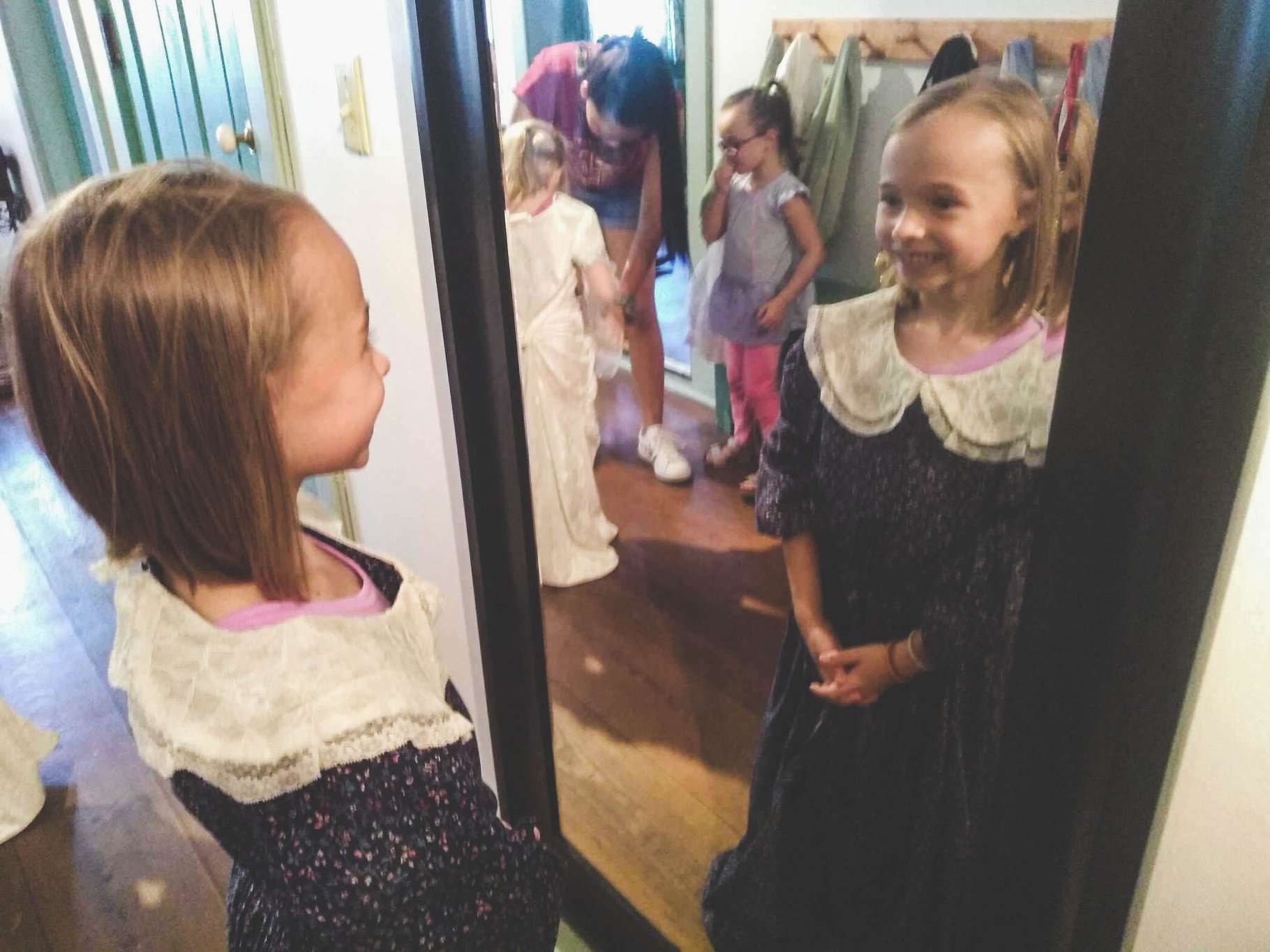 Hands-on history activities for children at the Linden House. The Linden House hosts activities for children, homeschool groups, and school groups throughout the year. 