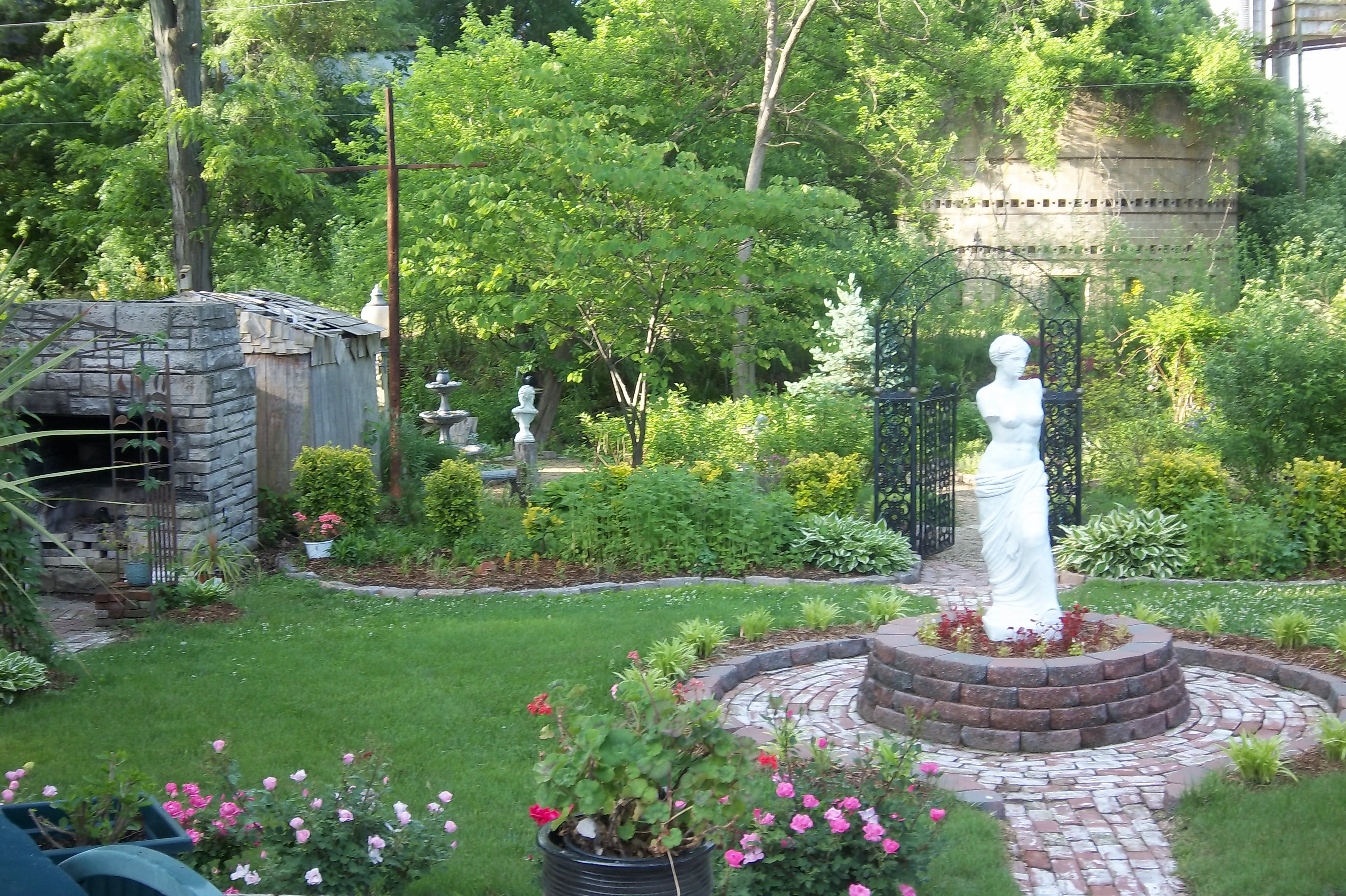 JB Valle formal garden