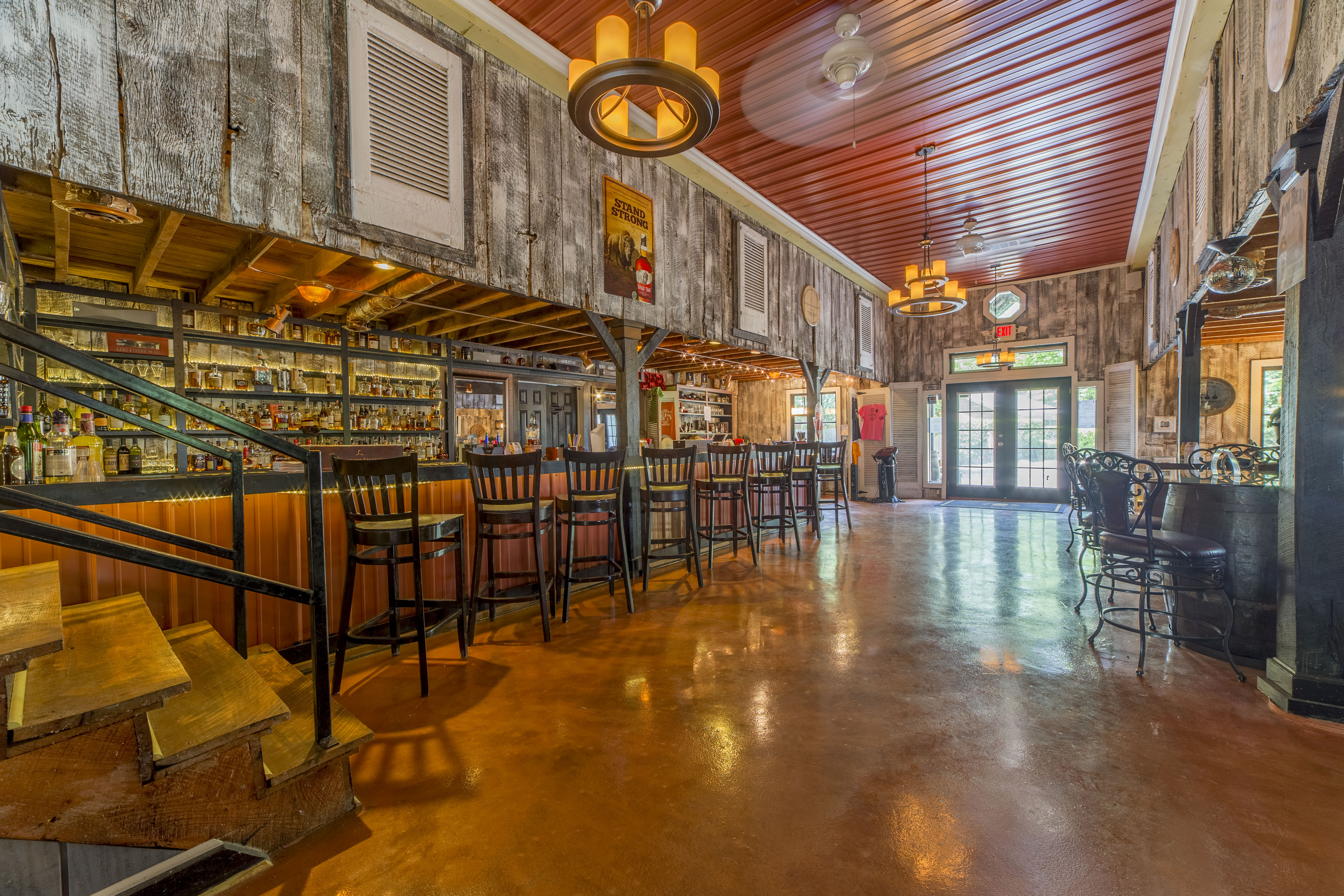 photo of bar interior at Bourbon Manor