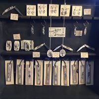 Handmade scrimshaw items from the USA