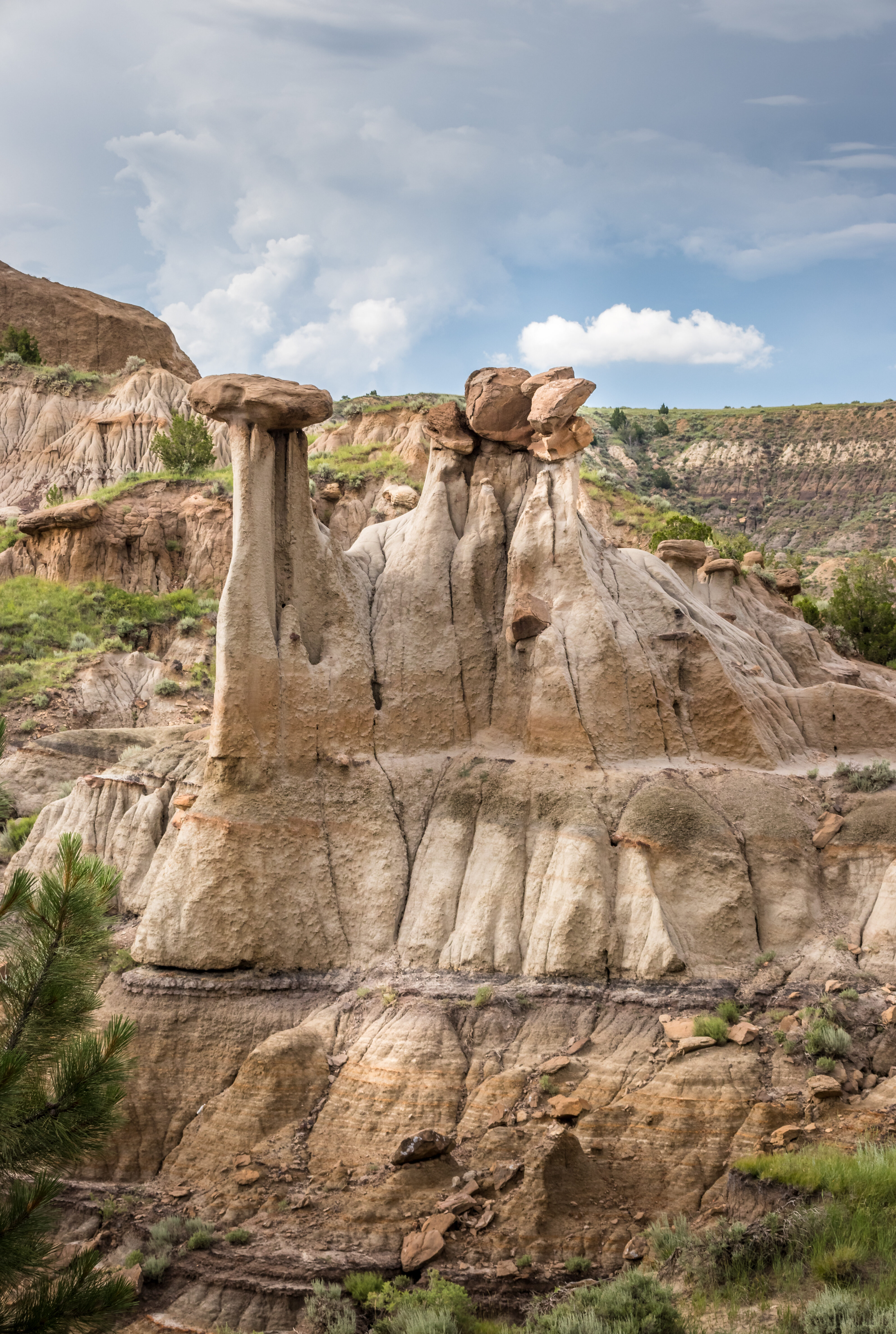  The Caprocks Trail provides an up-close view of some of Makoshika's strange and whimsical badland formations