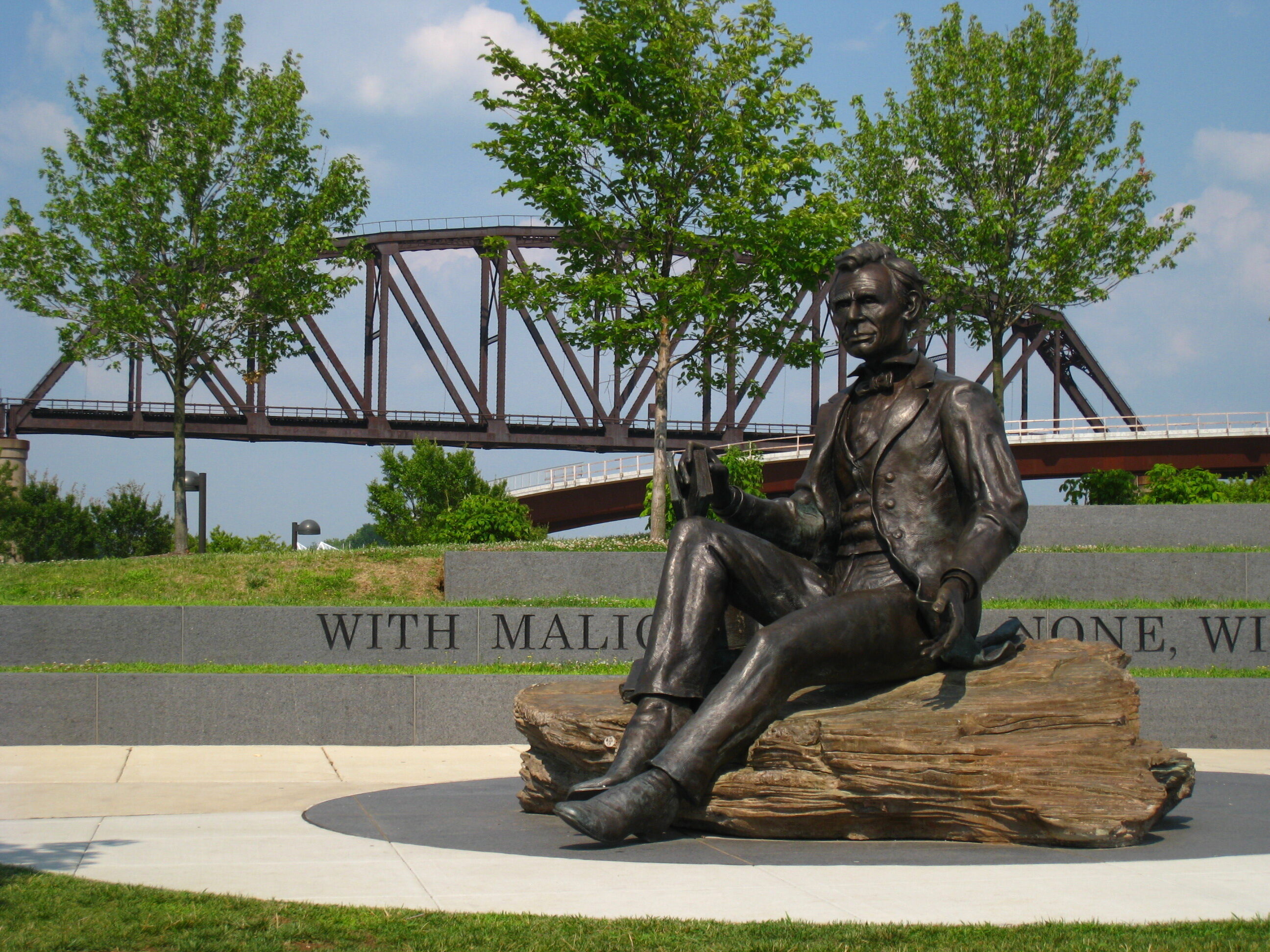 Abraham Lincoln Statue by Sculptor Ed Hamilton