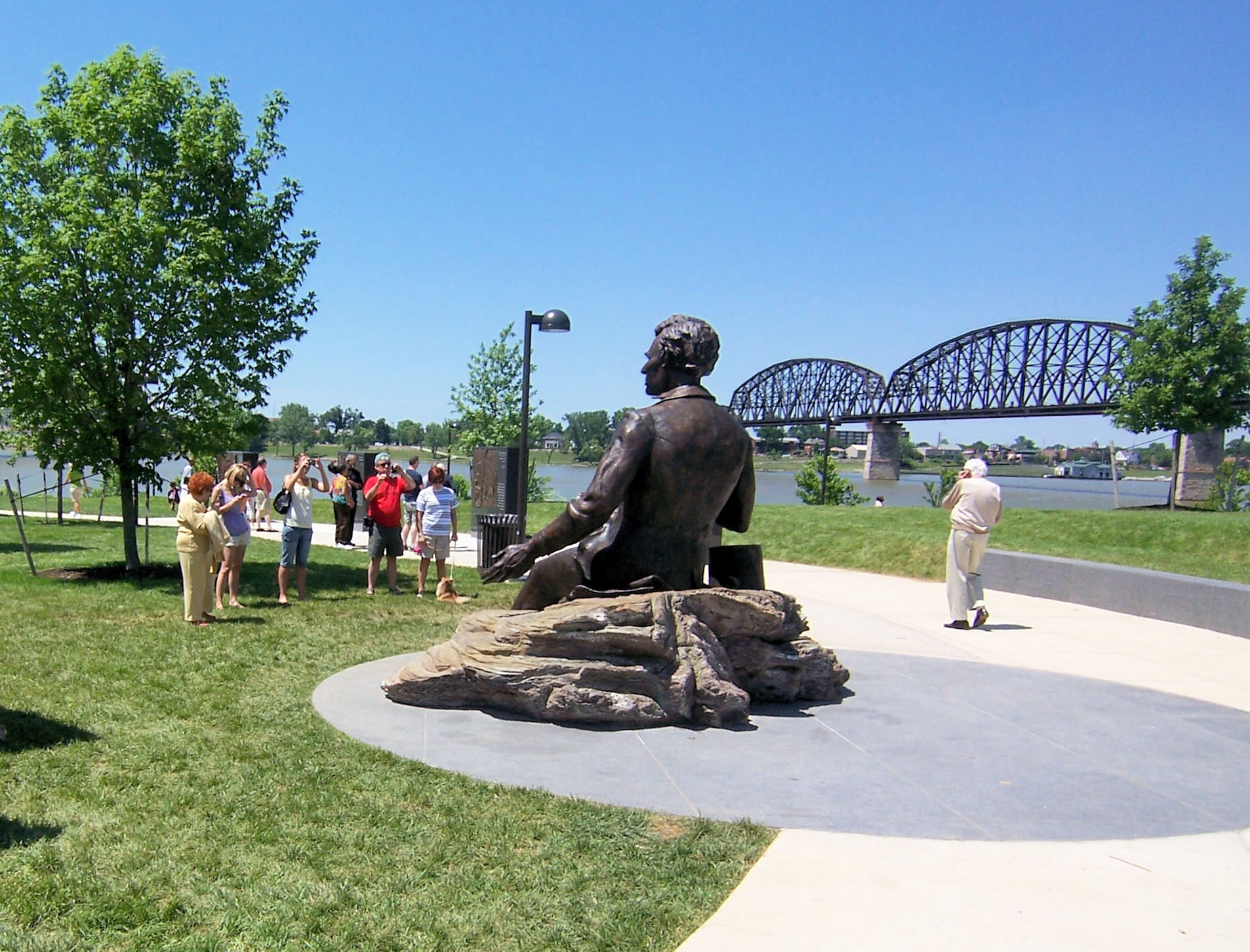 Abraham Lincoln Statue at Waterfront Park