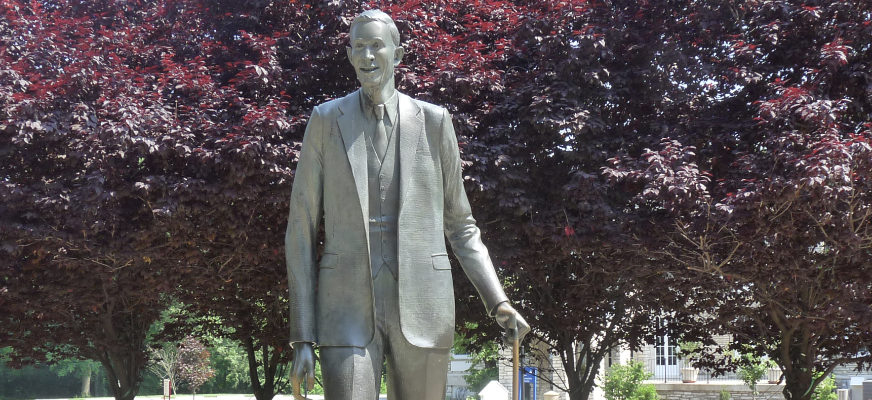 Robert Pershing Wadlow Statue