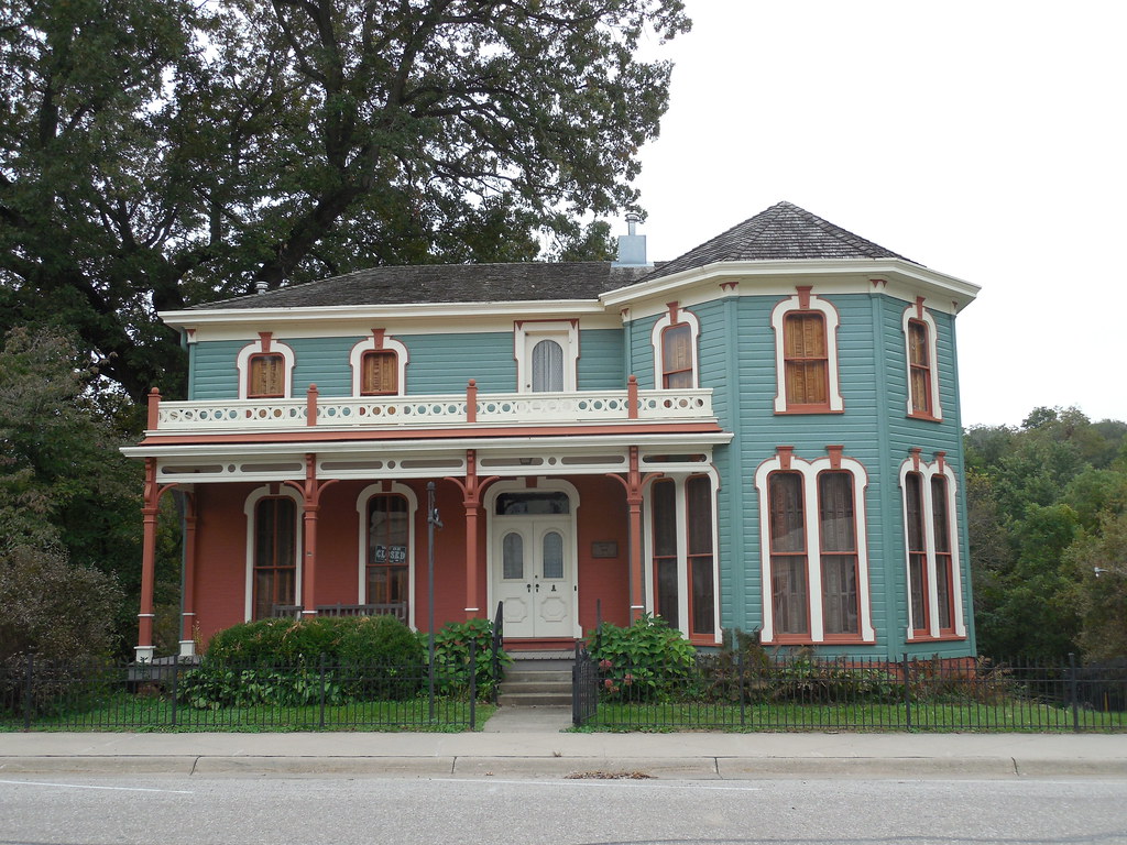 The Carson House - Lewis and Clark Trail Experience