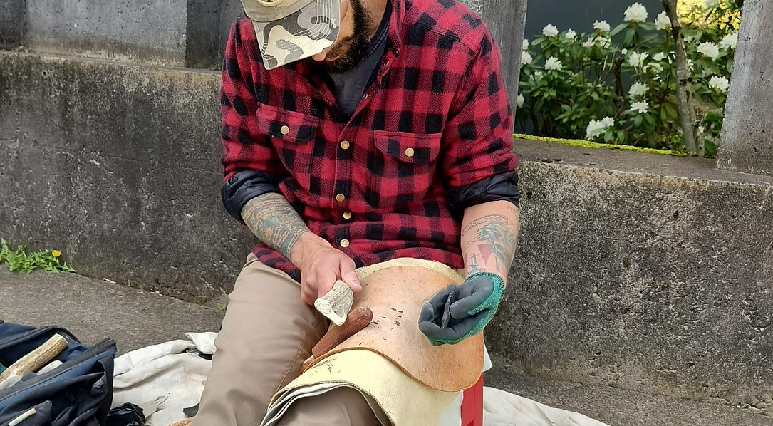 Flint Knapping with Oscar Maisel