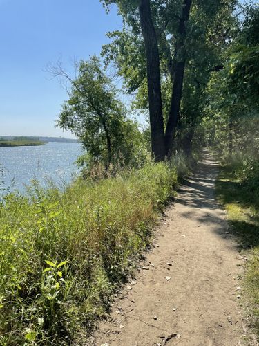 Missouri River Natural Area Trail (Mandan)